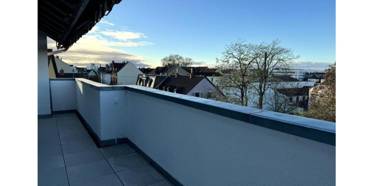 Dachgeschoßwohnung Frankenthal (Pfalz) - 4.5 Zimmer, 131 m&sup2;, 1.350&euro; | Angebot:24479279
