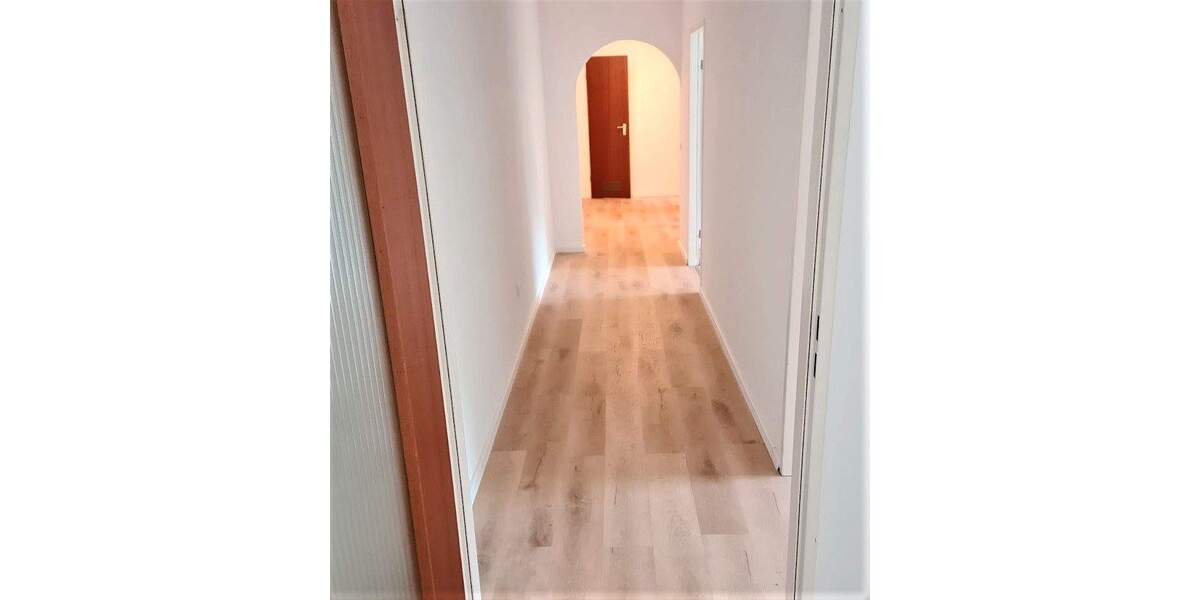 Etagenwohnung Bad Säckingen - 3 Zimmer, 92 m&sup2;, 1.140&euro; | Angebot:25802619