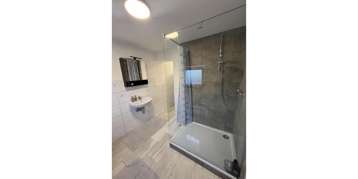 Etagenwohnung Waghäusel - 1 Zimmer, 120 m&sup2;, 550&euro; | Angebot:26129773