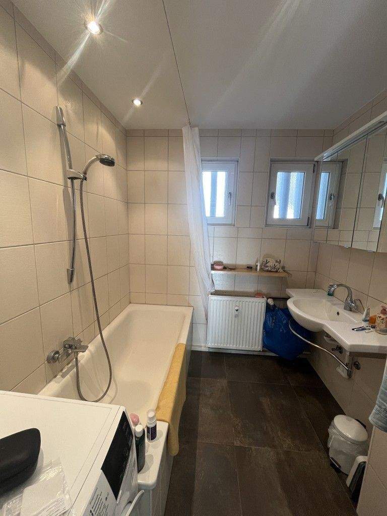 Helle 2,5 Zimmer Wohnung im 2. Obergeschoss mit Balkon 2 zimmer