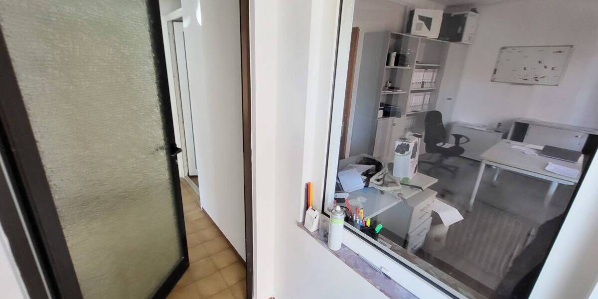 Gewerbeobjekt Lübeck / Sankt Lorenz Nord St. Lorenz Nord - 2 Zimmer, 73 m&sup2;, 1.300&euro; | Angebot:25670276