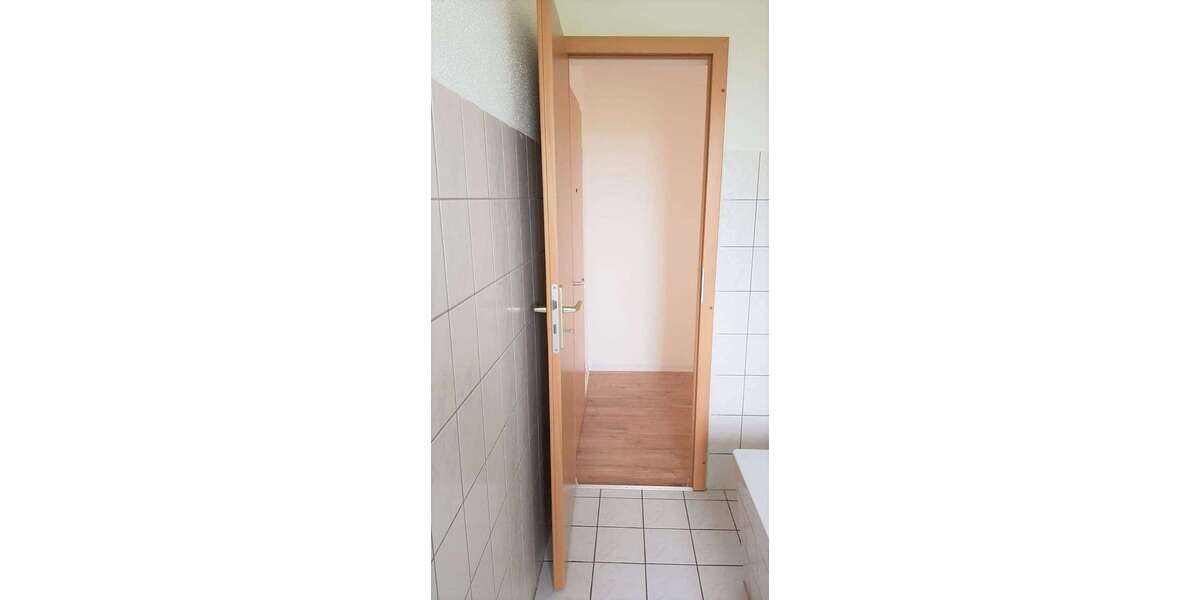 NEU - frisch renovierte 3 Zimmer mit Balkon und Einbauküche! Flexibel ab 6 Monate zu vermieten. - Appartement Annaburg | Angebot:17600958