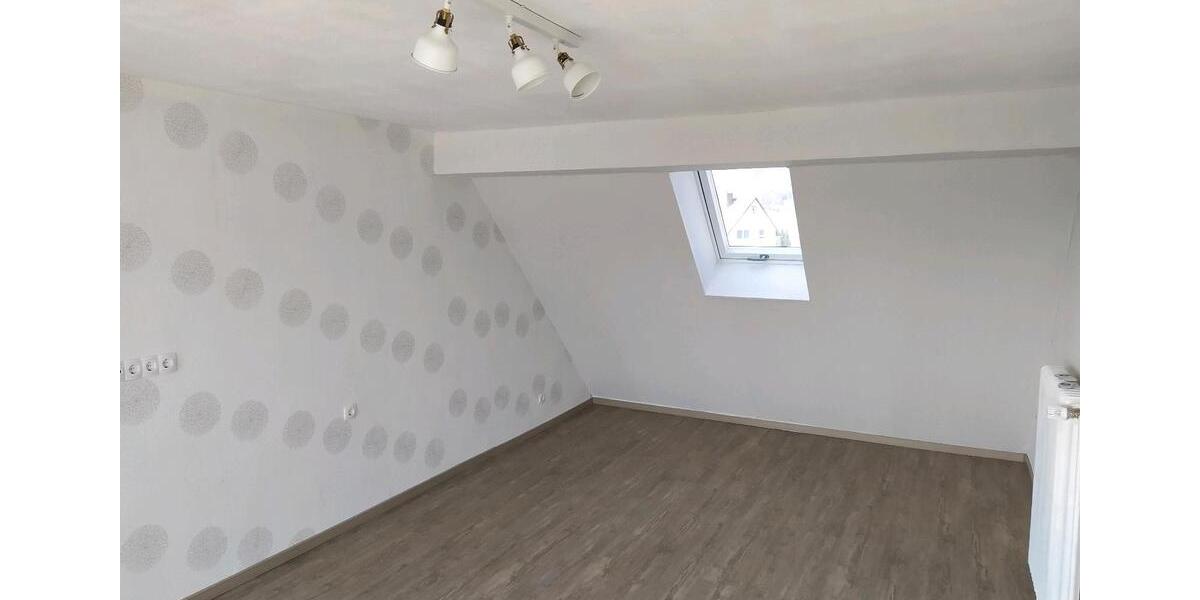 Etagenwohnung Alheim - 4 Zimmer, 80 m&sup2;, 800&euro; | Angebot:25640886