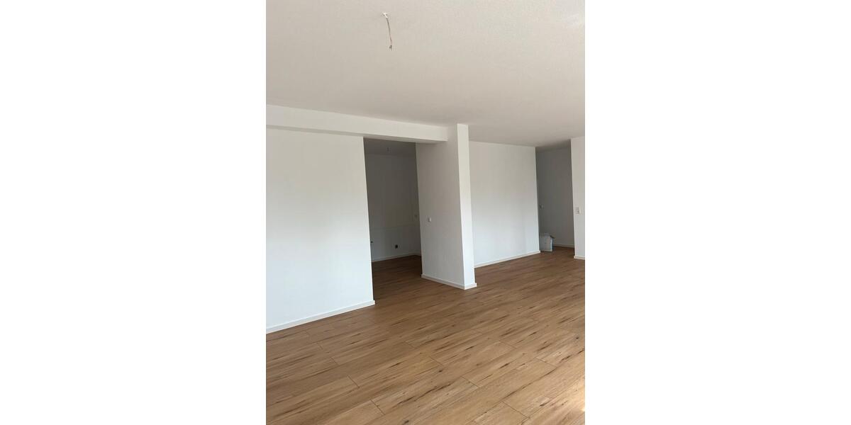 Etagenwohnung Rastede - 4 Zimmer, 105 m&sup2;, 749&euro; | Angebot:23975151