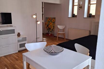 TOP Apartment mit Balkon und neuer Einrichtung - Rosenheim Zentrum
