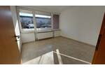 Helle 3 Zimmer mit Balkon und Aussenstellplatz