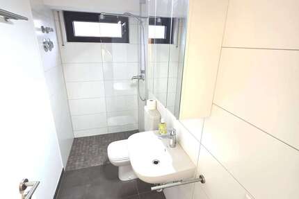 Wohnung zum Mieten in Obertshausen 235 € 26 m² 1 zimmer