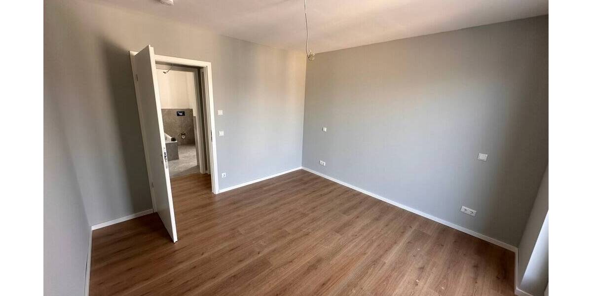 Etagenwohnung Trier Weismark-Feyen - 2 Zimmer, 95 m&sup2;, 1.440&euro; | Angebot:25680841