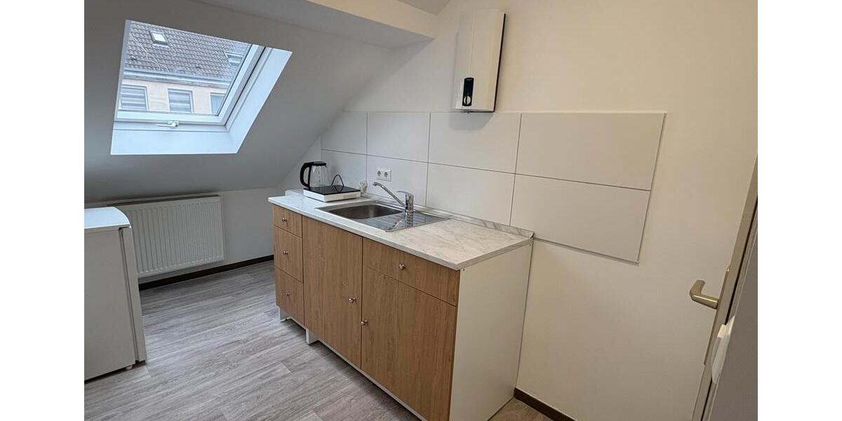 Dachgeschoßwohnung Duisburg Duisburg-Mitte - 2 Zimmer, 45 m&sup2;, 50&euro; | Angebot:26594639