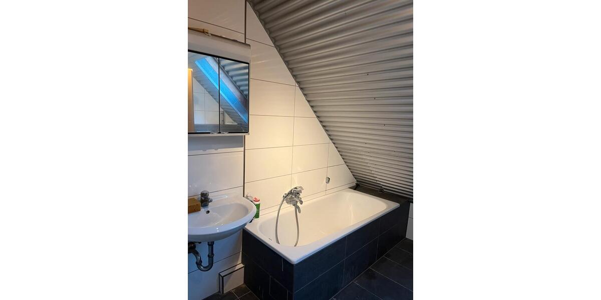 Etagenwohnung Schweinfurt Gartenstadt - 4 Zimmer, 25 m&sup2;, 300&euro; | Angebot:25964189