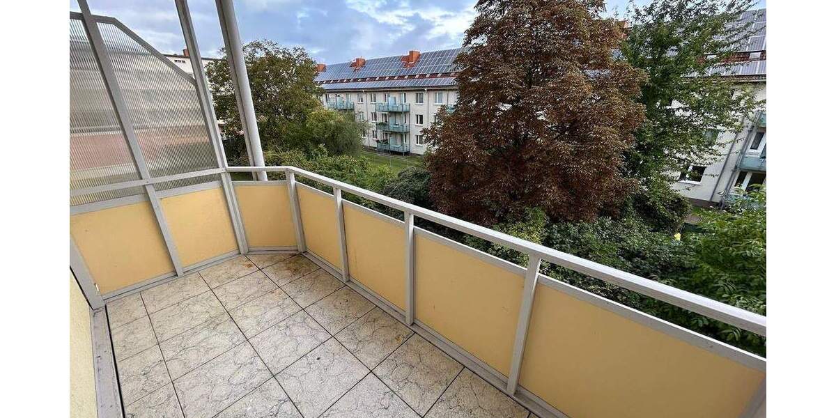 Geräumige 2-Zimmer-Wohnung mit Balkon sucht Nachmieter! 2 zimmer