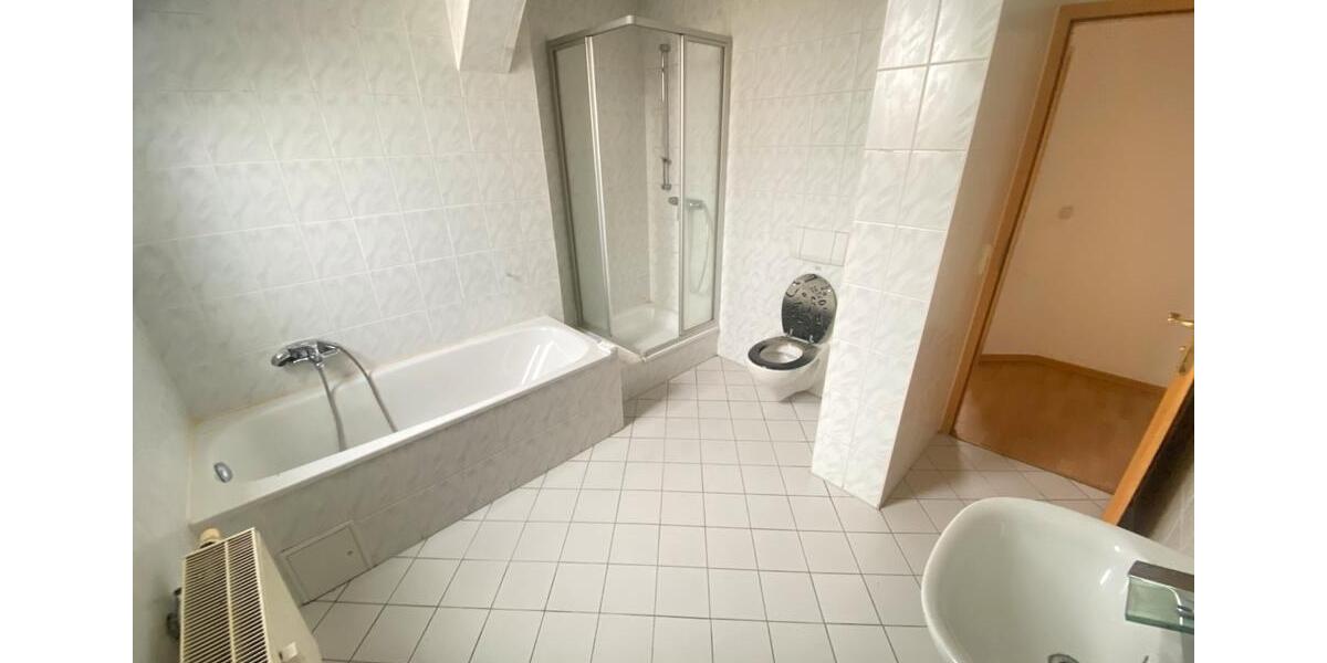 Dachgeschoßwohnung Meuselwitz - 2 Zimmer, 68 m&sup2;, 578&euro; | Angebot:24398752