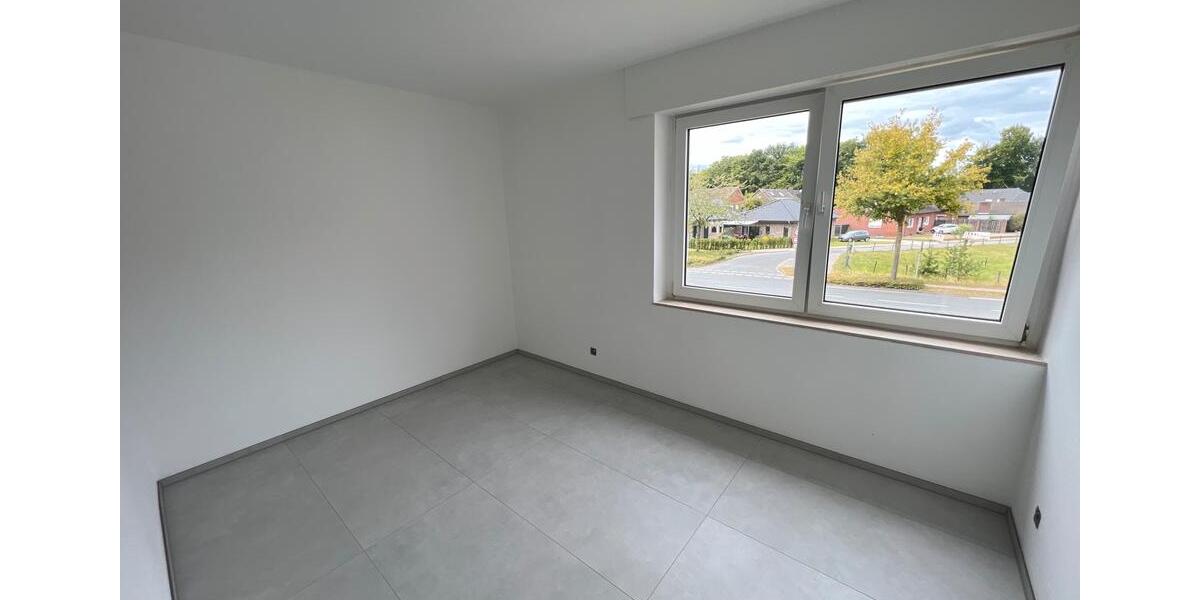 Kernsanierte 3 ZKB Wohnung mit Balkon 3 zimmer