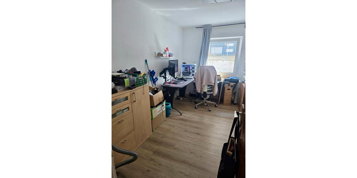 Erdgeschoßwohnung Oberderdingen - 4 Zimmer, 110 m&sup2;, 1.250&euro; | Angebot:26024467