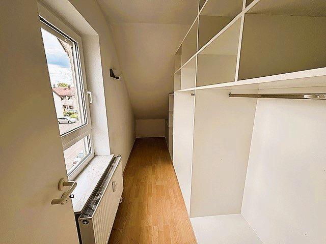 Dachgeschoßwohnung Neckarsulm - 3.5 Zimmer, 101 m&sup2;, 1.040&euro; | Angebot:26631982