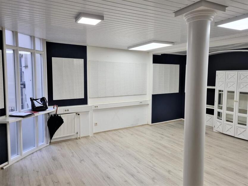 Außergewöhnliche Büro- , Salon- und Praxisfläche in der Innenstadt