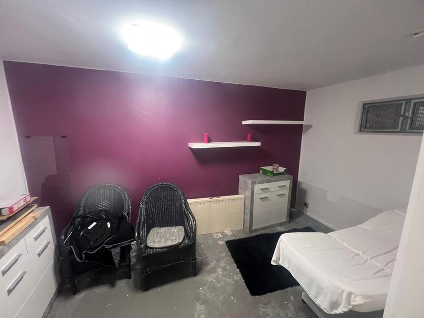 Kosmetik Raum in Rösrath zu vermieten in einem Sonnenstudio
