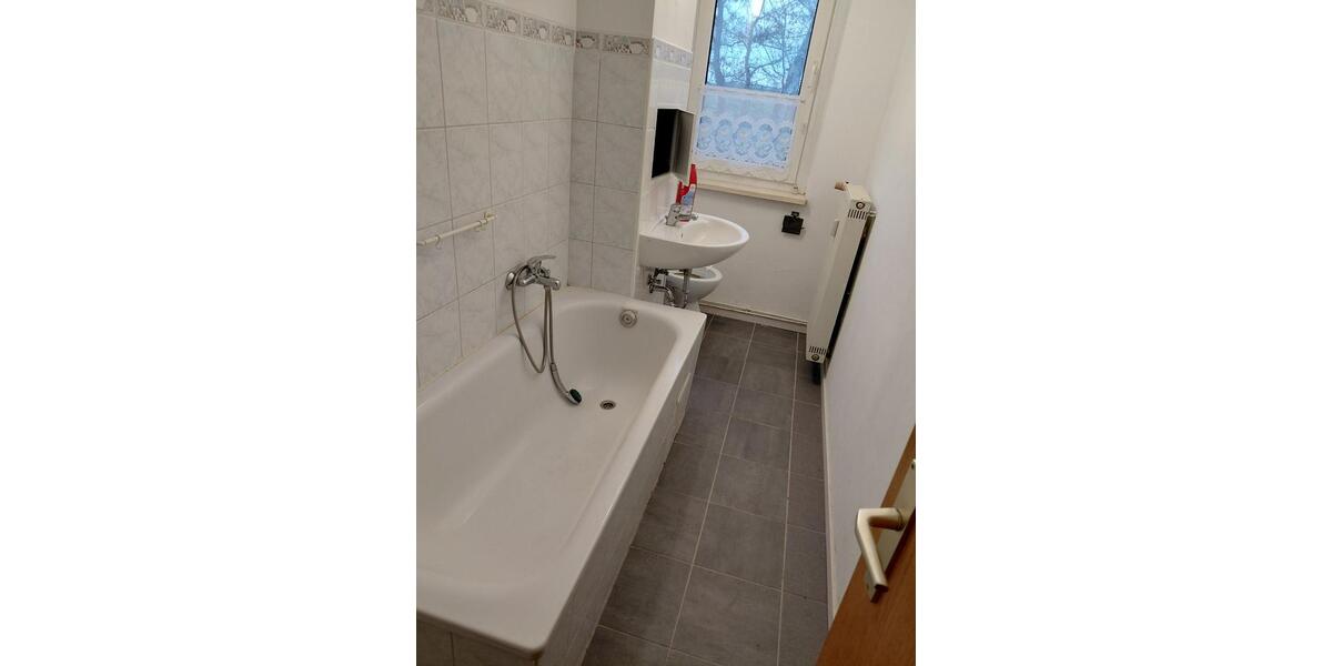 Erdgeschoßwohnung Bad Sülze - 2 Zimmer, 49 m&sup2;, 300&euro; | Angebot:25979425