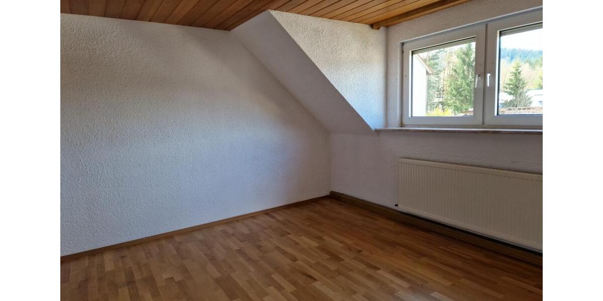 Etagenwohnung Tröstau - 2 Zimmer, 62 m&sup2;, 460&euro; | Angebot:26579864