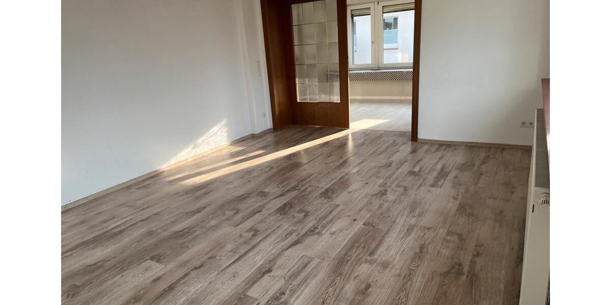 Erdgeschoßwohnung Seelze - 5 Zimmer, 120 m&sup2;, 1.400&euro; | Angebot:25048515