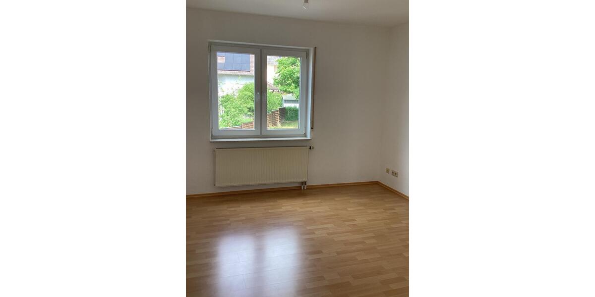 Etagenwohnung Brechen - 4 Zimmer, 93 m&sup2;, 1.000&euro; | Angebot:26598393
