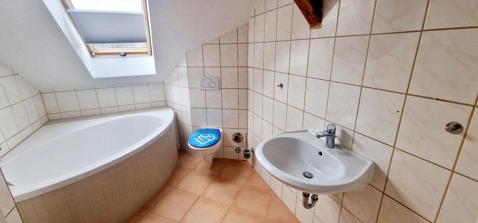 Dachgeschoßwohnung Sangerhausen - 4 Zimmer, 130 m&sup2;, 690&euro; | Angebot:26348035