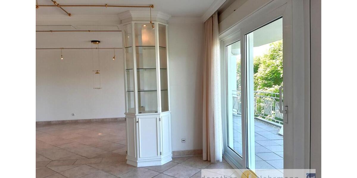 Etagenwohnung Wiesbaden Südost - 4 Zimmer, 152 m&sup2;, 1.900&euro; | Angebot:26634360
