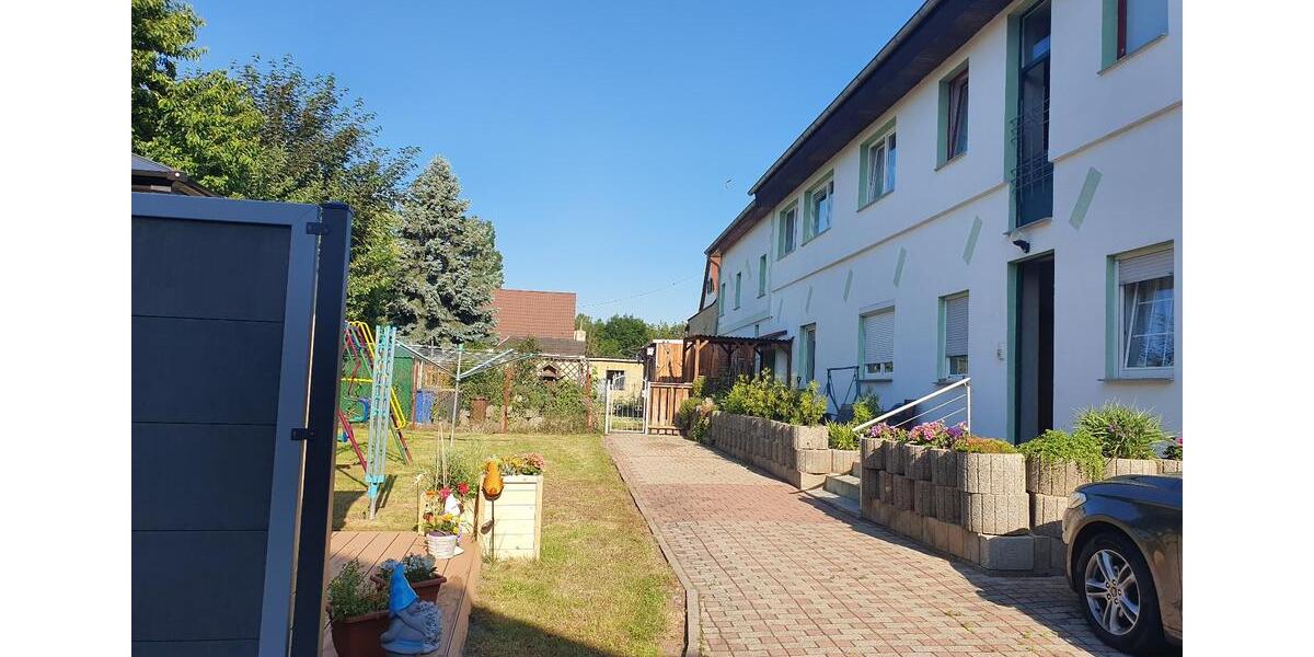 Dachgeschoßwohnung Teuchern - 1.5 Zimmer, 30 m&sup2;, 150&euro; | Angebot:24711521