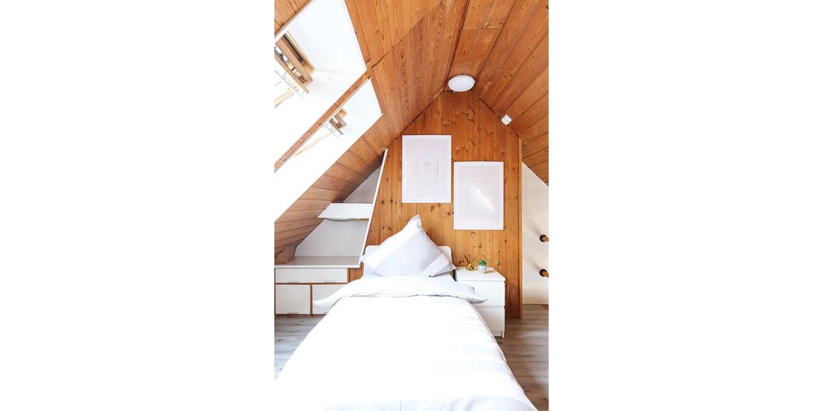 Dachgeschoßwohnung Essen Huttrop - 3 Zimmer, 75 m&sup2;, 70&euro; | Angebot:26339407
