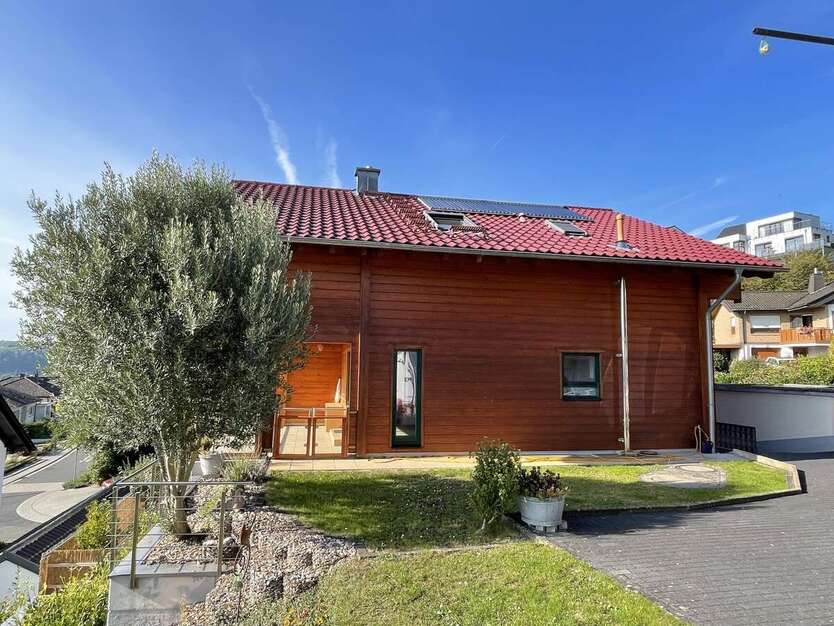 Wohnung zum Mieten in Erpel 1.600 € 170 m² 5 zimmer