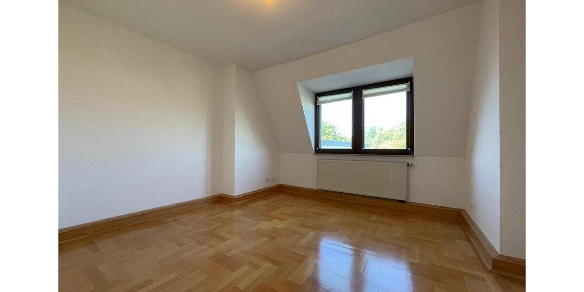 Dachgeschoßwohnung Görlitz - 3 Zimmer, 82 m&sup2;, 593&euro; | Angebot:21605268