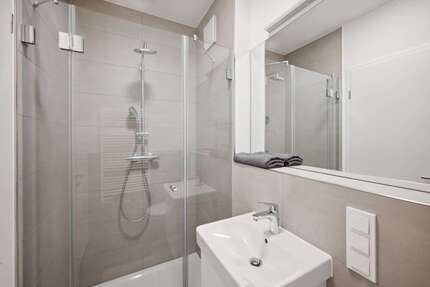 Wohnung Berlin Mitte - 3 Zimmer, 70 m&sup2;, 2.200&euro; | Angebot:27661410