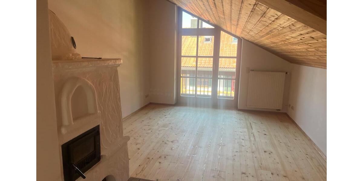 Dachgeschoßwohnung Waakirchen - 2 Zimmer, 45 m&sup2;, 650&euro; | Angebot:26692037