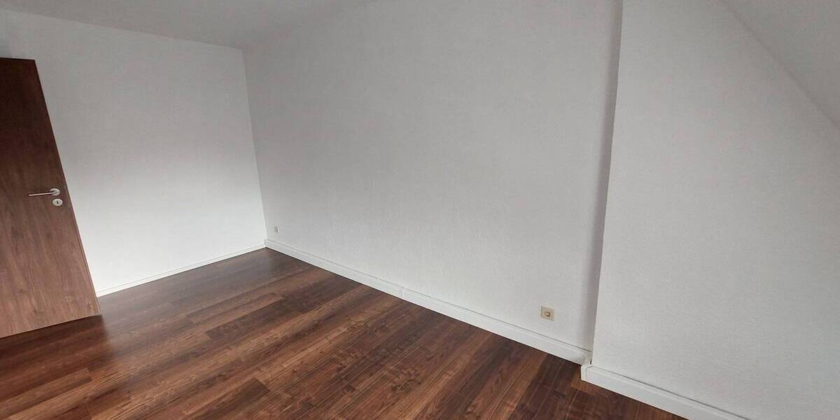 Etagenwohnung Roßwein - 2 Zimmer, 39 m&sup2;, 200&euro; | Angebot:25686217