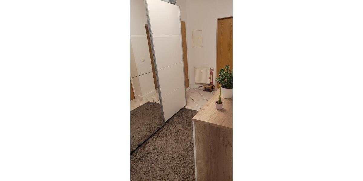 Etagenwohnung Werdau - 3 Zimmer, 72 m&sup2;, 400&euro; | Angebot:24839289