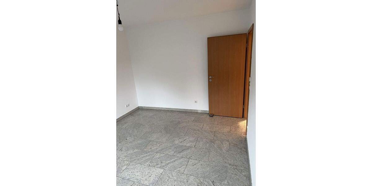 Etagenwohnung Köln Volkhoven/Weiler - 3 Zimmer, 83 m&sup2;, 1.350&euro; | Angebot:24916639