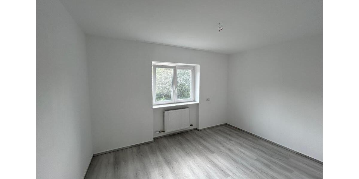 Etagenwohnung Meinerzhagen - 2 Zimmer, 65 m&sup2;, 450&euro; | Angebot:25648697