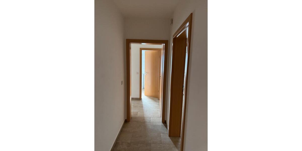 Etagenwohnung Roßtal - 3 Zimmer, 70 m&sup2;, 900&euro; | Angebot:25663306