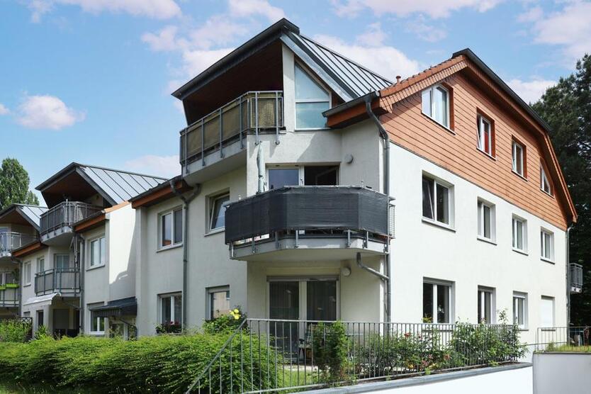 Frisch renovierte 2-Zimmer-Wohnung mit Terrasse in Potsdam Eiche