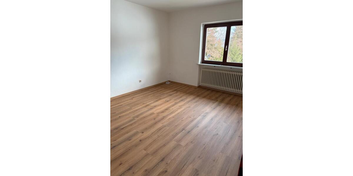 Etagenwohnung Zwiesel - 2 Zimmer, 56 m&sup2;, 350&euro; | Angebot:24838628