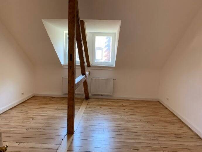 Etagenwohnung Baden-Baden Innenstadt - 4 Zimmer, 170 m&sup2;, 980&euro; | Angebot:26310300
