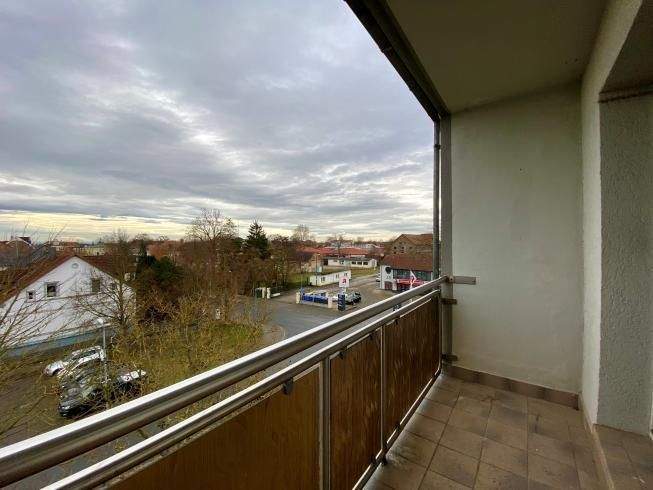 Etagenwohnung Oschersleben Oschersleben - 3 Zimmer, 65 m&sup2;, 329&euro; | Angebot:25781331