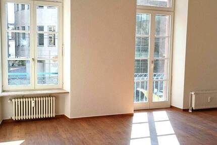 Gewerbeobjekt Freiburg im Breisgau Altstadt - 4 Zimmer, 132 m&sup2;, 1.965&euro; | Angebot:25862445