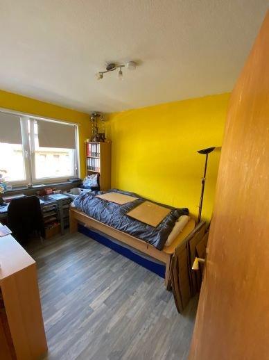 Etagenwohnung Saarbrücken West - 4 Zimmer, 75 m&sup2;, 670&euro; | Angebot:26413156