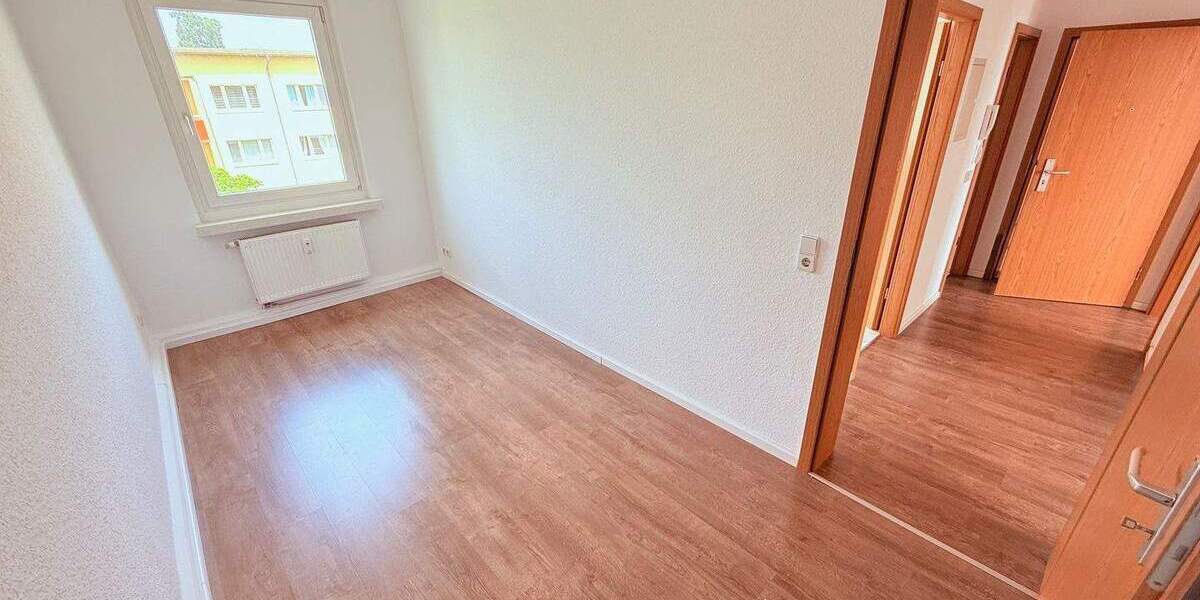 **Besichtigung: Mo.,15.12.25 um 19:00 Uhr** Ruhiges Wohnen im Komponistenviertel! *EBK* 3 zimmer