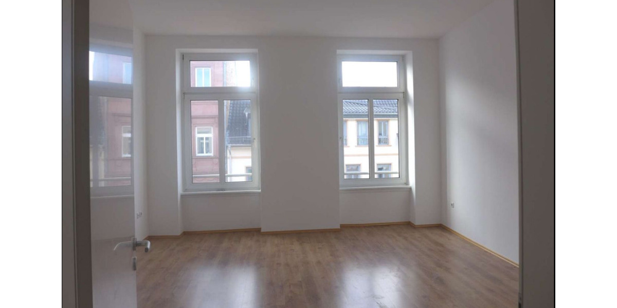 5-Zimmer Mietwohnung zentral Stilaltbau an Fußgängerzone in HG 5 zimmer