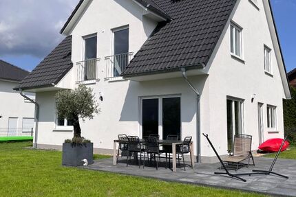 Neubau Einfamilienhaus mit Einbauküche, Klimaanlage, zentraler Lüftungsanlage und PV - Haus Berlin Heinersdorf | Angebot:26697950