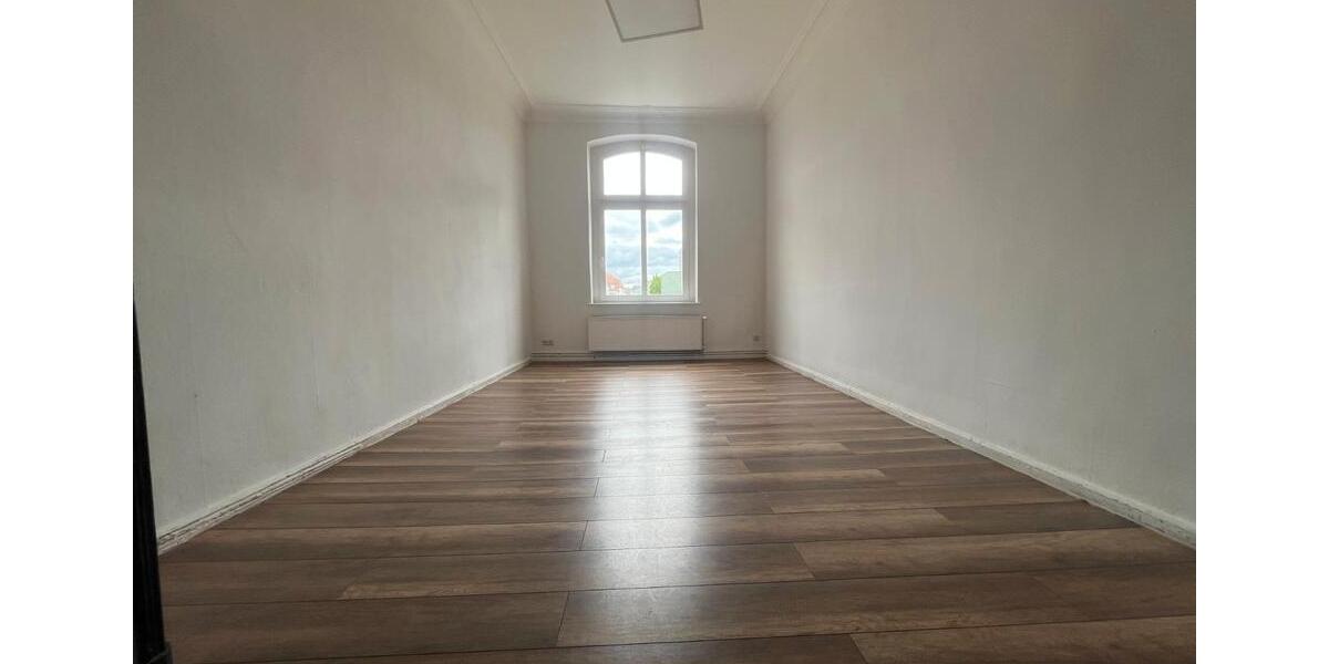 Etagenwohnung Frankfurt (Oder) - 5 Zimmer, 121 m&sup2;, 1.453&euro; | Angebot:24795058