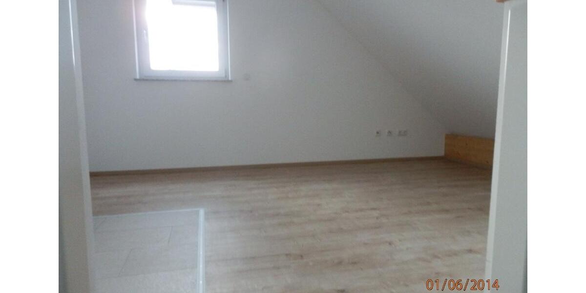 Dachgeschoßwohnung Elsenfeld - 4 Zimmer, 114 m&sup2;, 1.150&euro; | Angebot:24455545