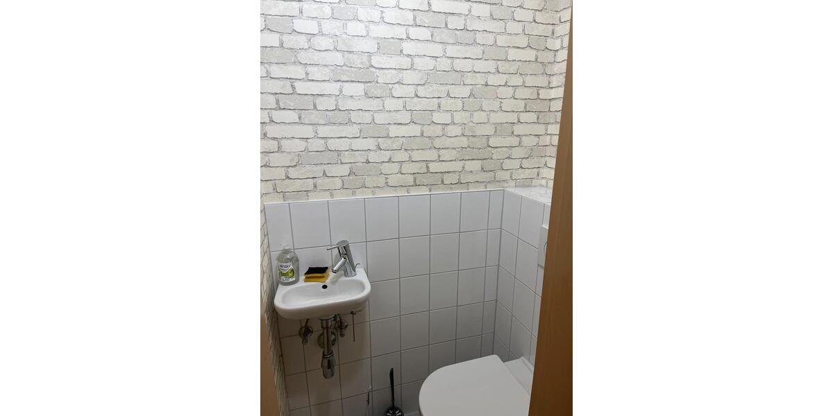 Wohnen auf Zeit Metzingen - 11 Zimmer, 85 m&sup2;, 485&euro; | Angebot:26677518